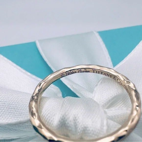 Tiffany & Co. 18K Rose Gold Hammered Ring by Paloma Picasso with Packaging - Picture 6 of 10